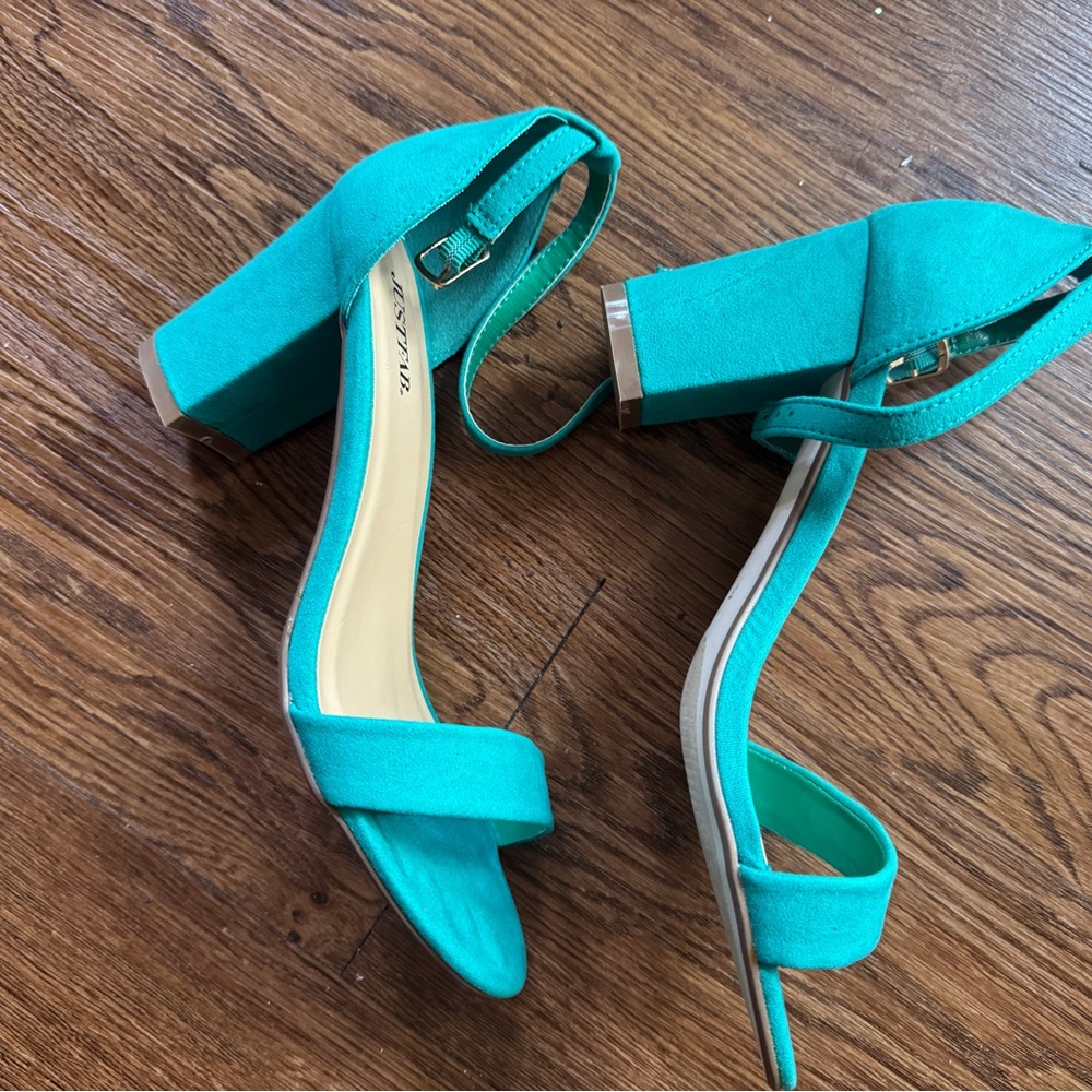 Shoe Dazzle Vibrant Teal Heels